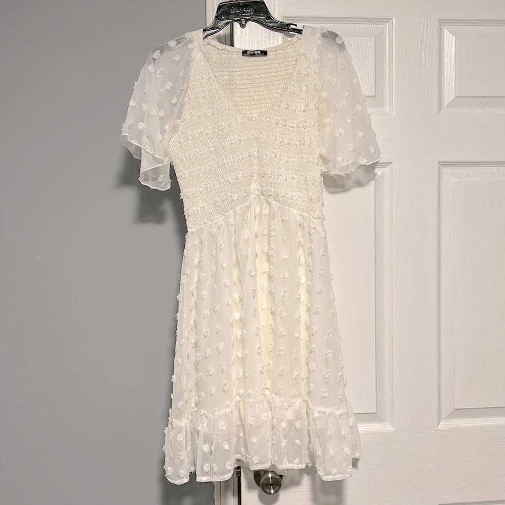 Women’s Short Sleeve V-Neck Dress